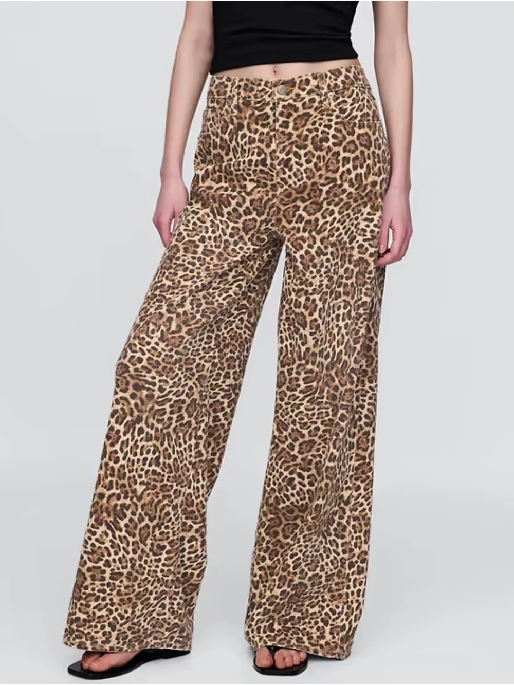 GAP - Mid-rise Ultra Soft Leopard Baggy Jeans - Picture 2 of 8